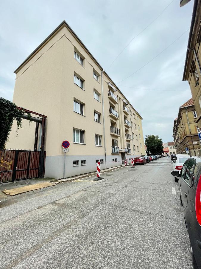 Podtatranskeho Old Town Kosice Apartment ภายนอก รูปภาพ