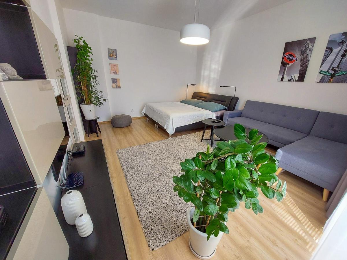 Podtatranskeho Old Town Kosice Apartment ภายนอก รูปภาพ