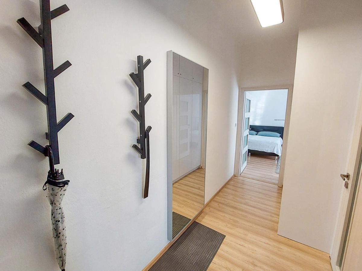 Podtatranskeho Old Town Kosice Apartment ภายนอก รูปภาพ