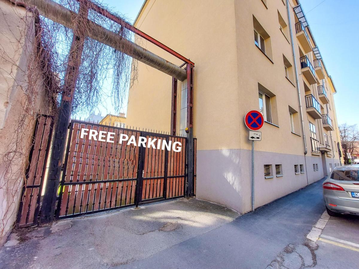 Podtatranskeho Old Town Kosice Apartment ภายนอก รูปภาพ